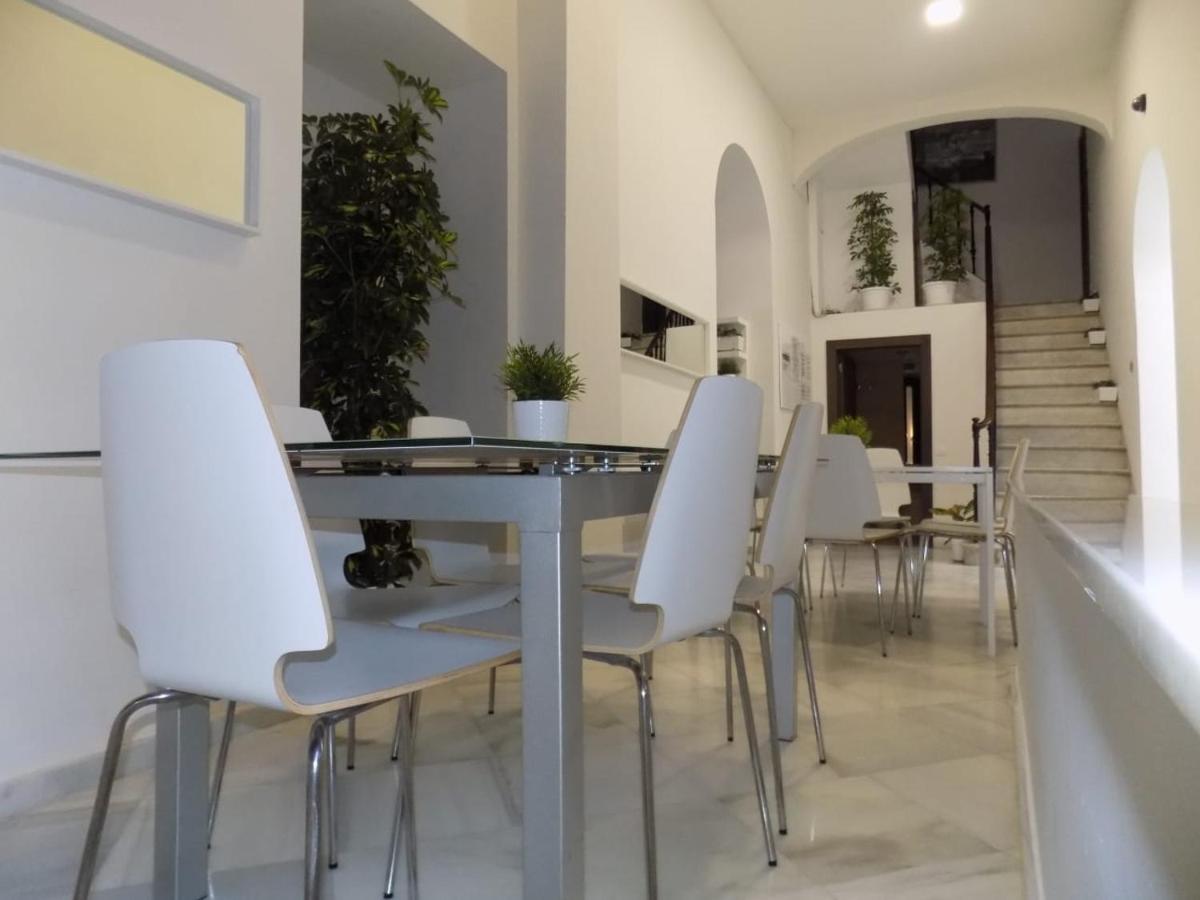 Hostel Residencia Viriato Sevilla Exteriér fotografie
